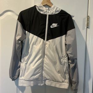 Nike Sportswear Windrunner Youth XL